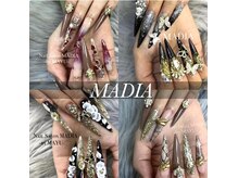 シンプルから派手まで幅広く対応♪