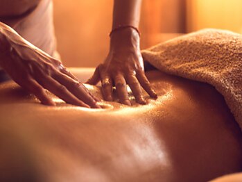 メメ ウェルネス ラボ(meme Wellness/Lab)の写真/120分のご褒美コースが人気!全身リンパ・ヘッドスパ・腸もみで心も身体も満たされる極上の癒し時間をお届け