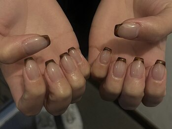 ナナマルニ(702)/べっ甲フレンチ