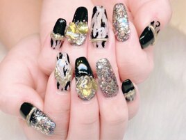 キラキラストーンネイル