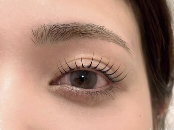 guu.eyesalon 【まつげパーマ ・ 眉毛 サロン】の写真/自慢のキープ力◎目元の形に合ったカールデザインをご提案!束感まつげパーマ/マツエク/眉毛/個室/おしゃれ