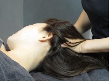 マカニ(Makani)/ヘッドマッサージ風景