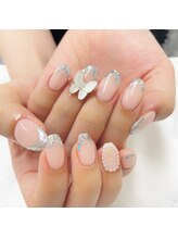 ルーミー アンド コー(Roomy&co.)/ガラスフレンチ×蝶々ネイル