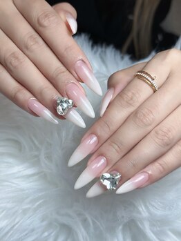 ジュリネイルスタジオ(Julli Nail Studio)/グラデーション・キラキラネイル