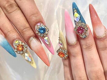 ネイルサロンラグジュアリー 梅田店(LUXURY)の写真/【ジェル長さ出し2本アート¥7900/スカルプ10本アート¥10800】自爪の様な仕上がり.ロング派も◎