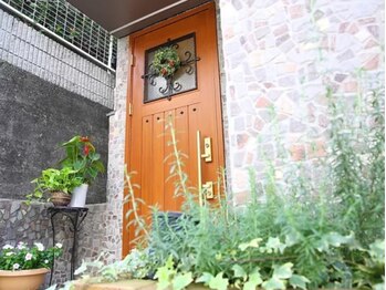 ムーンアンドアース(moon&earth)/一軒家の中のプライベートサロン