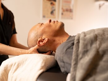 暖 手(ダンテ)の写真/現代人の悩み★脳疲労,肩首目の疲れ,睡眠の質を改善♪髪の毛を濡らさず気軽に受けられる◎