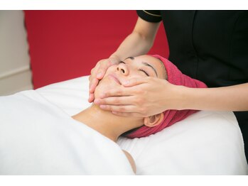 パーフェクトフェイスビューティー 梅田店(PERFECT FACE BEAUTY)/血行を促進し、むくみを解消★