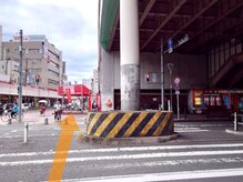 はは猫のハムストリングス/階段降りると横断歩道→直進