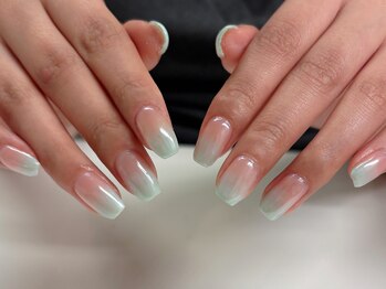 クリームスタジオ(CREME STUDIO)/グラデーションネイル