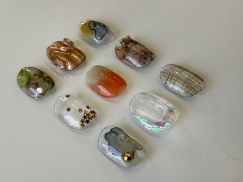 Ah! nails&beauty seijo【オオ　ネイルズアンドビューティー】【4月中旬OPEN(予定)】の写真/【新規オフ無料】繊細なアートからトレンドのぷっくりアートまで個性溢れるデザイン多数◎やり放題もOK！