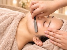 ジジベレッザ 芦屋店(jiji belleza)の雰囲気（トーンUP!艶肌爆誕!メイクのりが見違えるお顔剃り体験をぜひ一度）
