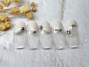 アヤ(AYA)/変形フレンチネイル