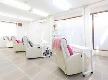 はあとねいる 宮原店の雰囲気（リクライニング席でゆっくり施術を受けることができます☆）