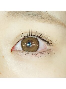 アイネイル ナッツ(Nuts)/上下ラッシュリフト