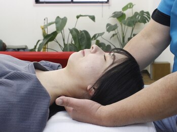 スマイル整骨院 相模大野店/～首の痛みにアプローチ～