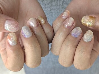 リマ 新宿(MLIMA)の写真/短いお爪でもアートが楽しめるハイセンスなニュアンスデザイン多数◎時短施術で気軽にネイルチェンジ♪