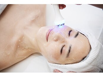 ポルトボーテ(Porte Beaute)の写真/【当店1番人気】ピーリング＆毛穴洗浄！エレクトロポレーション導入★シミ・シワ・肌トラブルの改善に◎