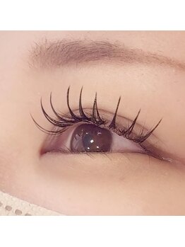 ナイアンエルアネイル(naian elua nail)の写真/まつげの状態に合わせてカールを選定！根本立ち上げ～ゆるパーマまでデザインが豊富◎