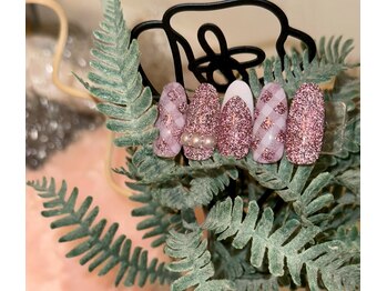 マウネイル(mau nail)の写真/《東大阪｜瓢箪山》綺麗は指先から♪迷った際にはサンプルの中から気に入ったデザインを選べます☆