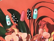 ネイルサロン&スクール ジーナ(GINA)/花柄×ドットで個性キラリ♪