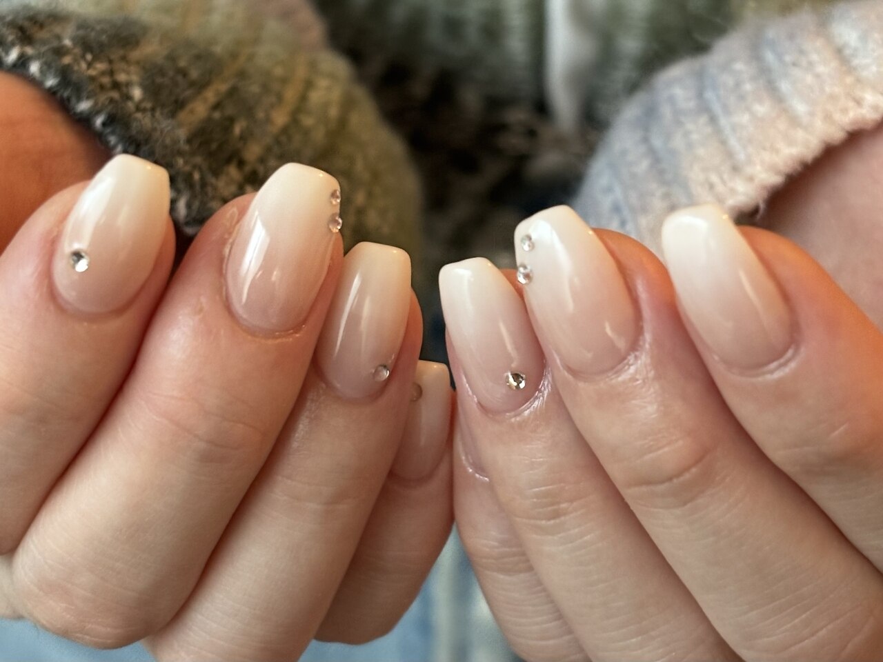 【hand】《ネイリスト》ワンカラーorグラデーション　\6900