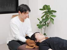 ビーユー(BeU)の雰囲気（体の中心である首や背骨から整えていきます。）