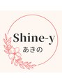 シャイニー(Shine-y) あきの 