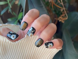 秋ネイルおすすめ花柄ネイル