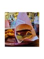 三国はら鍼灸整骨院 ハンバーガーなどがあるカフェが好きです♪