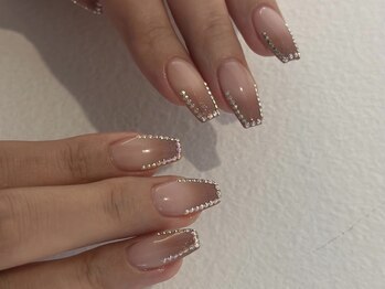 フロウネイル(Flow nail)の写真/【こだわりネイルは"Flow nail"にお任せを！】経験豊富なネイリストが思わず見とれるような指先を叶える♪