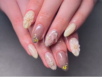 ヴィオラ(VIOLA)の写真/手全体を美しく魅せるフォルムと主張しすぎない大人可愛いシンプルネイルが魅力＊初回オフ込＆自店オフ無料