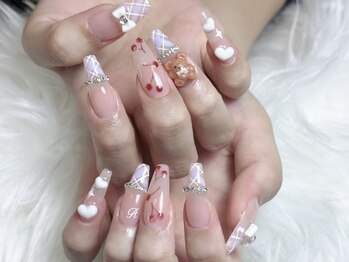 ジュリネイルスタジオ(Julli Nail Studio)/キラキラ・アートネイル
