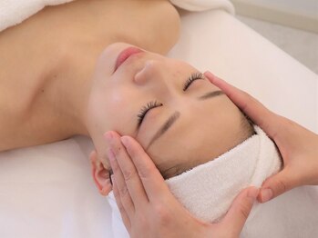 アイラッシュ ネイル ココ(COCO)の写真/【ドクターリセラ化粧品使用】肌質改善に特化し、しみとシワへ本質的に働きかけるエイジングケア専門店＊