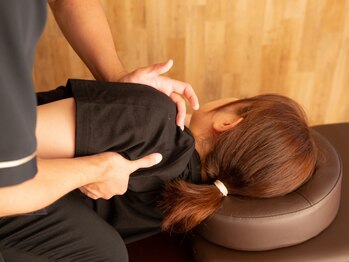 伝統鍼灸喜心堂の写真/仕事やストレスで凝り固まった首肩のコリから解放!【鍼灸整体セット】で肩だけでなく全身の緊張から解放◎