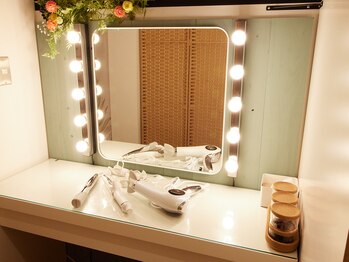 フラウラ(Fraula)/メイクスペース