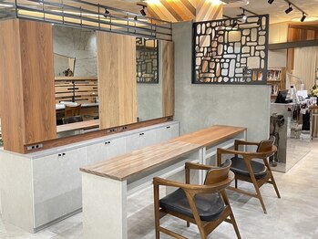 アングゥ ウル(ungu ul)/内観