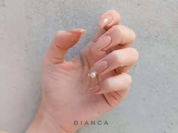 ビアンカ 練馬店(Bianca)の写真/パラジェルで叶える美フォルム♪シンプルネイル￥5500~オフィス&休日に最適うる艶ネイルで指先から華やかに!