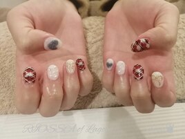 ガーリー赤チェックネイル