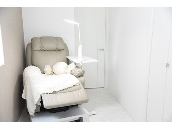 イーナネイル(i-na Nail)/Foot席