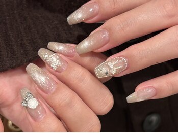 ネオイ(neo:i)の写真/【cafe drinkも楽しめるネイルサロン】カラーパーツ200種以上も取り揃えているので貴方のスキが見つかる♪