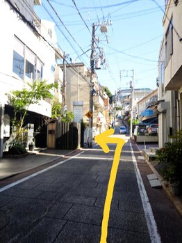 汐汲坂ストレッチ 横浜元町本店/JR石川町駅からの経路