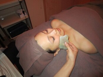 セラヴィ 元吉田店/漢方フェイシャル