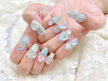 ネイルサロン ミュウ 池袋店(nailsalon Myuu)の写真/スタッフ全員高技術者★モチの良さの秘訣は、上級者～初心者まで満足させる妥協を許さない技術力！