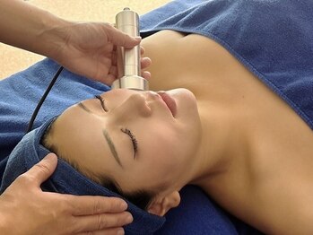 リフレ21(Refre21)の写真/結果を即実感！本気のたるみ改善【グロッティ＋ヒト幹細胞導入★70分¥9800】二重あご解消＆リフトアップ◎