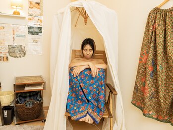 レステ ウフ(reste oeuf)の写真/ハーブテントの香りに包まれ、タイ式サウナとストレッチで深呼吸！ハーブボールで至福の癒やしをあなたに★