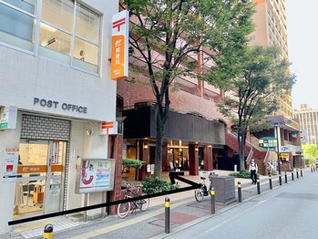 フェイシャルサロン ミギー(Miggie)/郵便局の横が玄関口です。