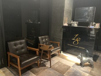 ワンエイト(One Eight)/受付・待合