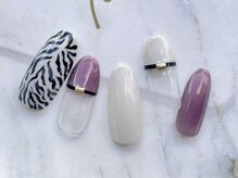 ターラ(Tara)/ゼブラ柄ネイル