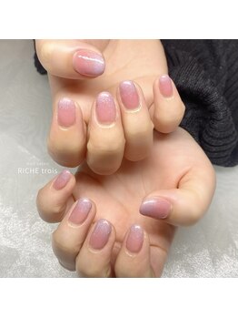 リッシュ トロワ(RICHE trois)/ちゅるんカラー×キラキラグラデ